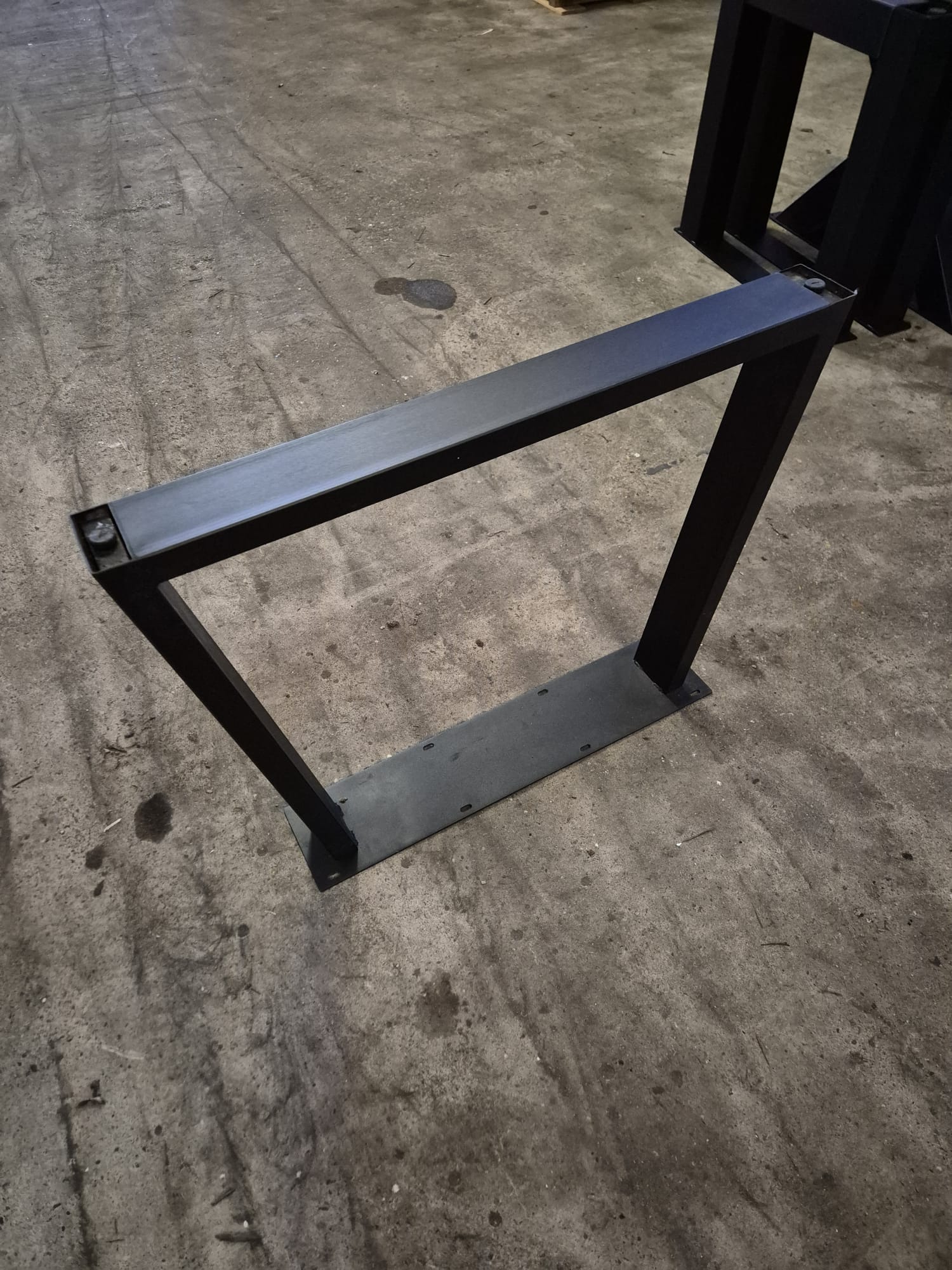 P13 Trapeze poot koker 4x10cm