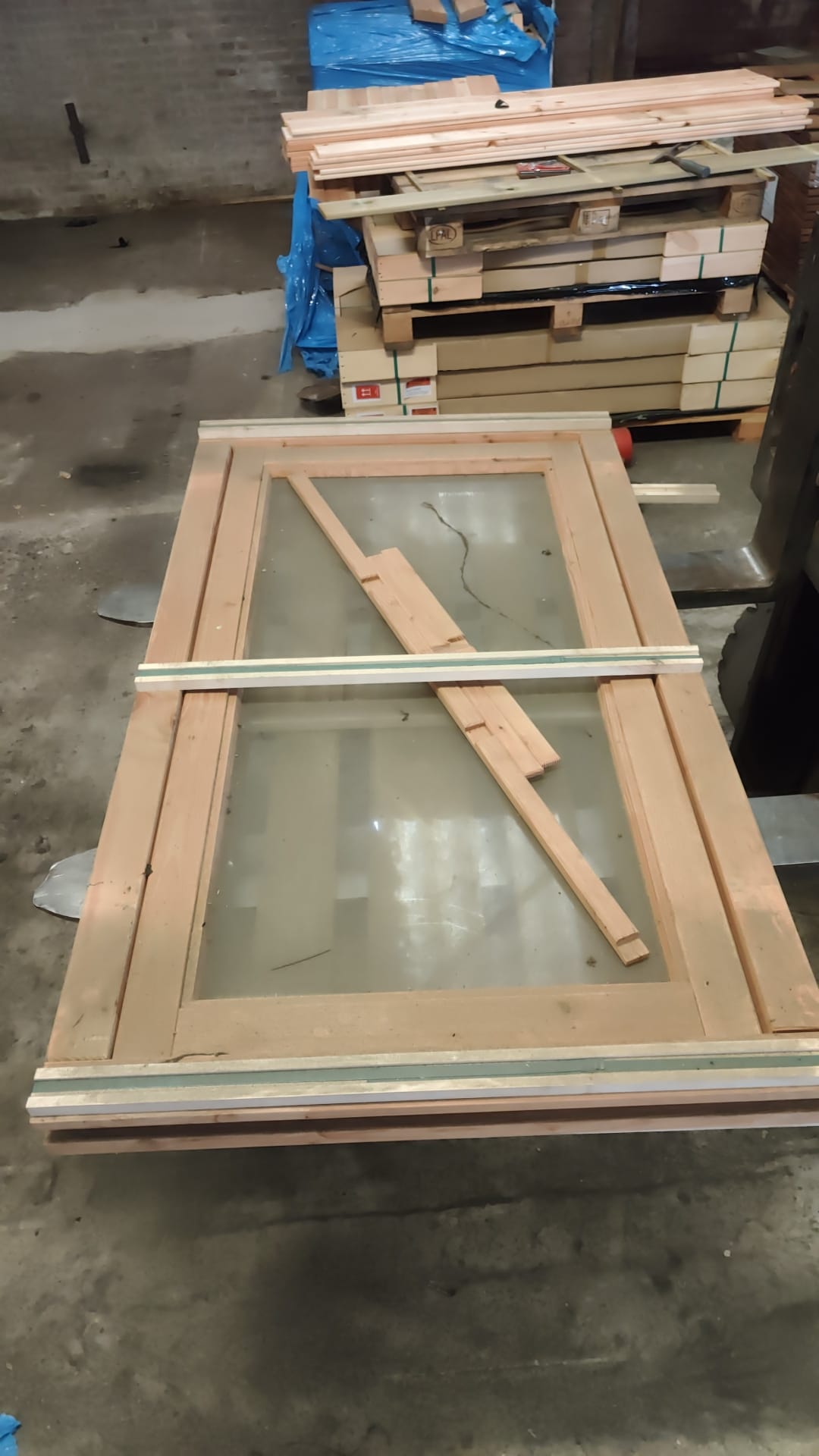 R01 Douglas uitzetraam 6 ruits staand