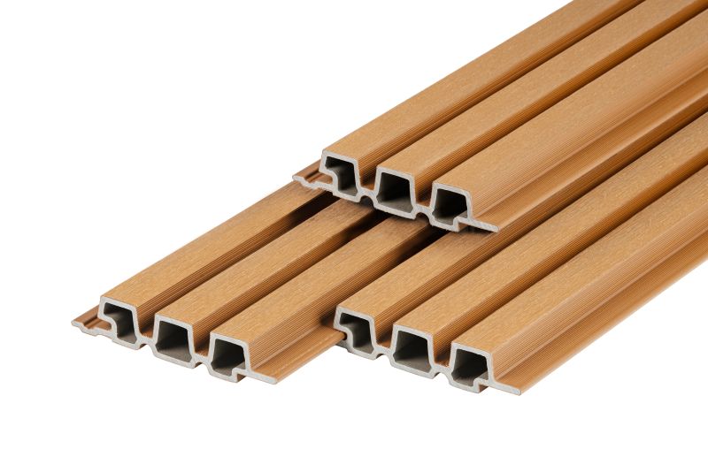 Composiet Triple Profiel 33 × 170 mm Ceder